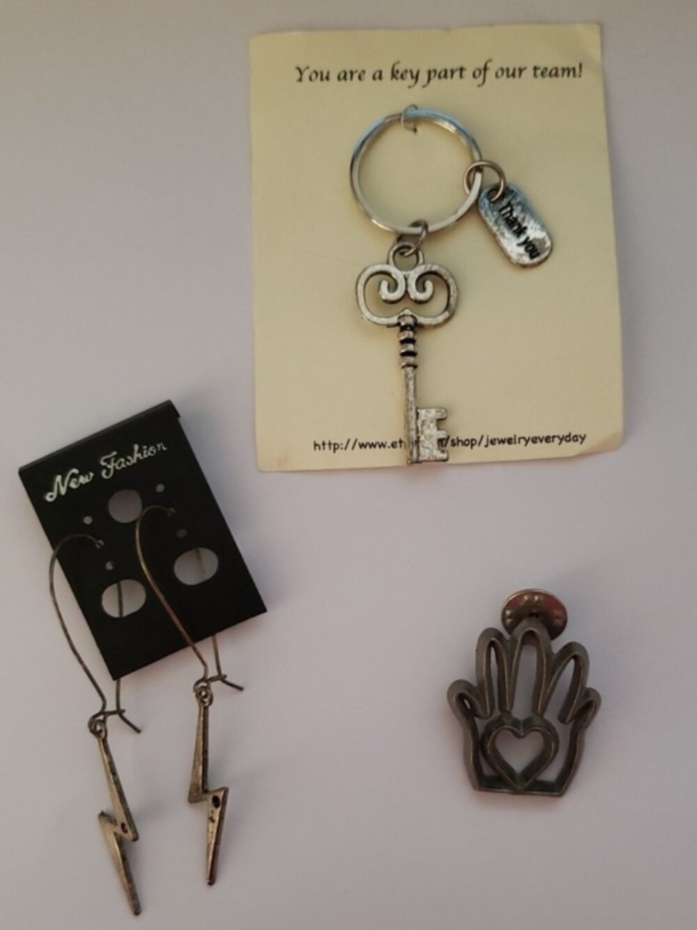 3 pc lot jewelry & accessory in silver / gray: earrings, brooch, keyring NWOT